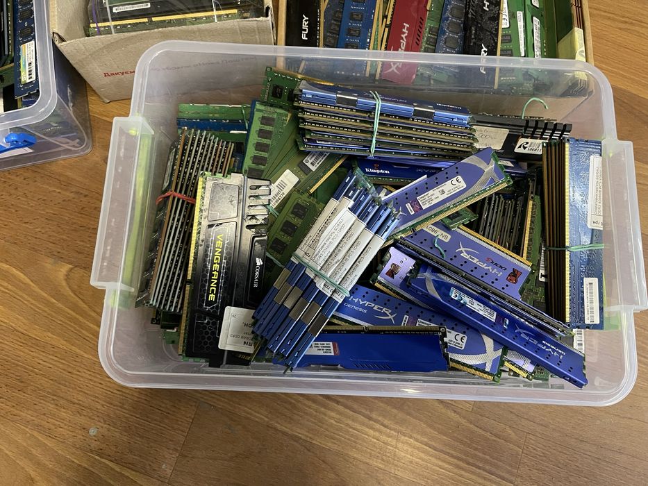 Оперативна памʼять DDR3 4/8gb