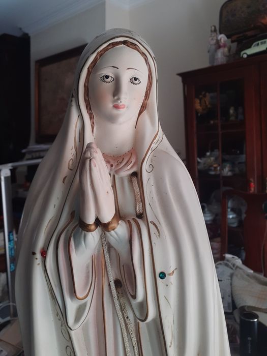 Estatueta religiosa