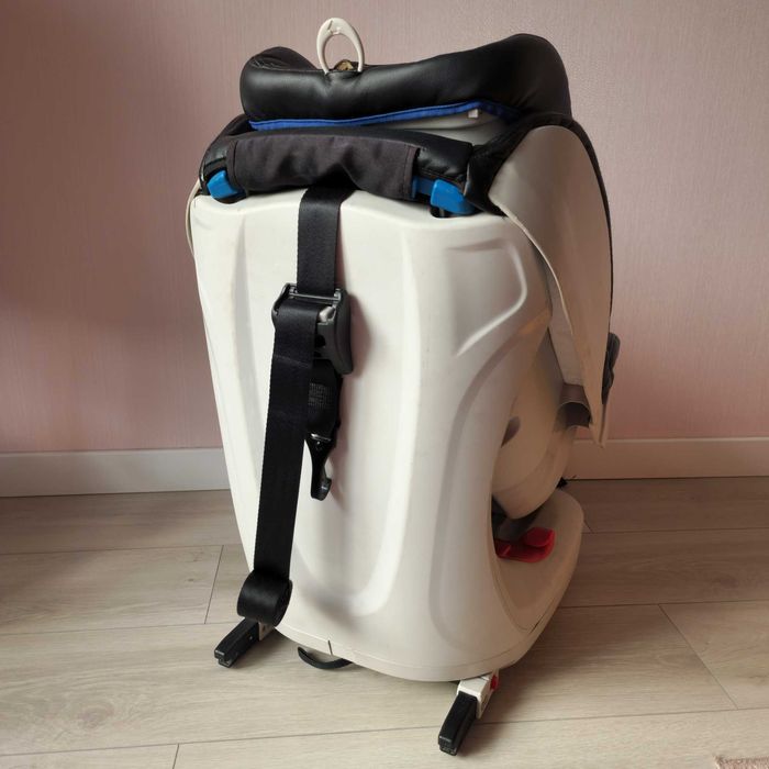 Дитяче автокрісло Caretero Defender Plus Isofix (0-18кг)