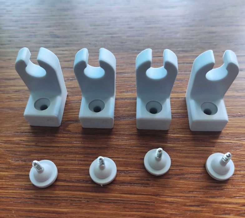 Uchwyty montażowe firanek do przyczepy kempingowej