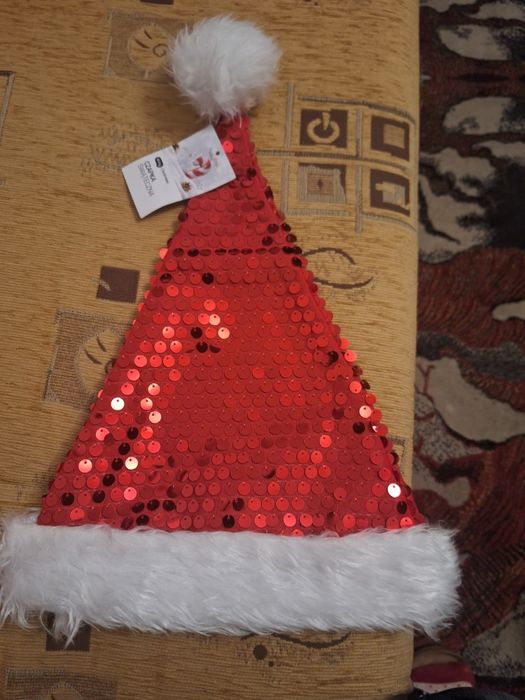 Świąteczna czapka Christmas Glam,z cekinami