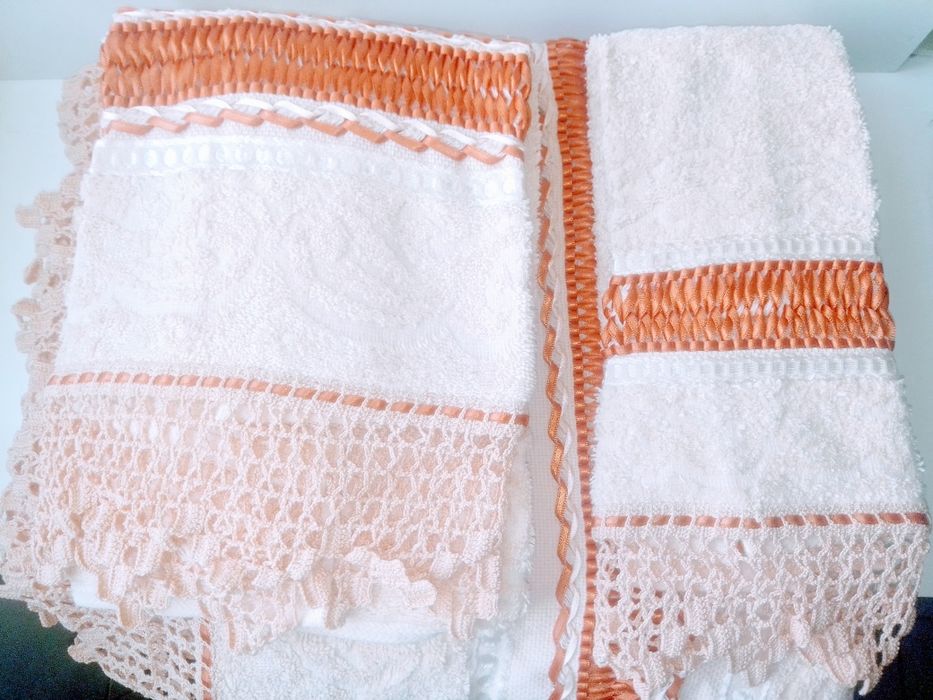 Conjunto de banho individual feito á mão antigo.