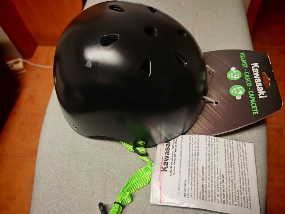 Capacete Kawasaki skate etc