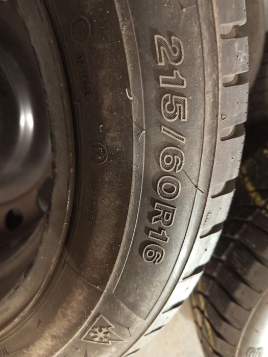 Felgi stalowe z oponami Mazda