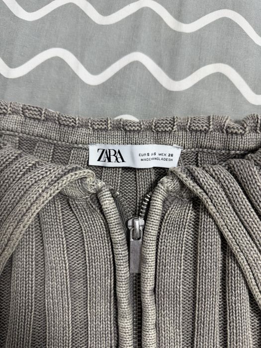 Трендовий вкорочений светрик Zara