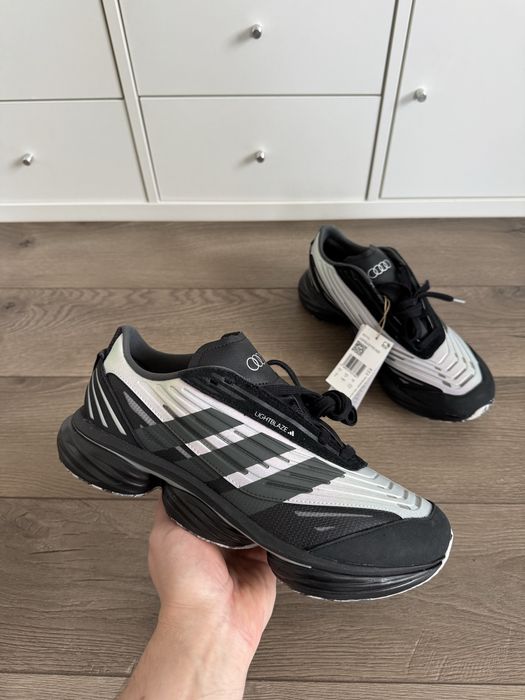 Кросівки Adidas Lightblaze  Audi Revolut F1 Team оригінал 44р