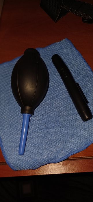 Дзеркальна фотокамера  Nicon d610 та  Спалах   Nicon SPEEDLIGHT SB 700