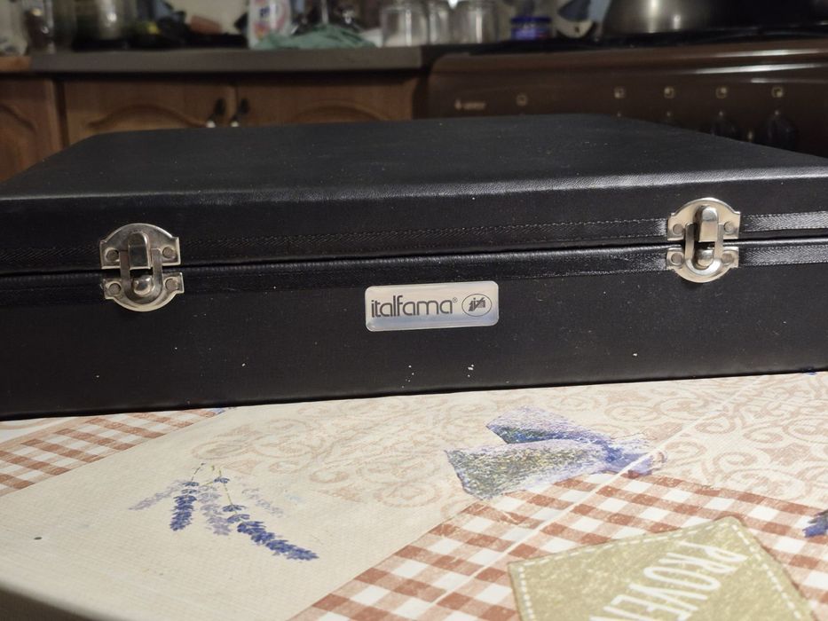 Шахматы Italfama (Италия), натуральный камень, премиум-набор