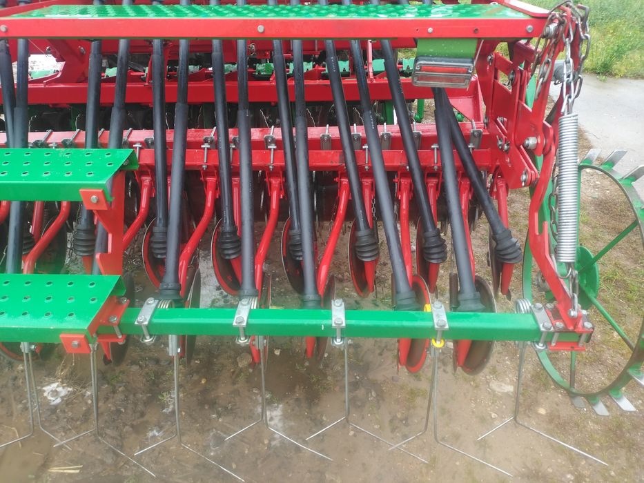 Agregat uprawowo-siewny Unia