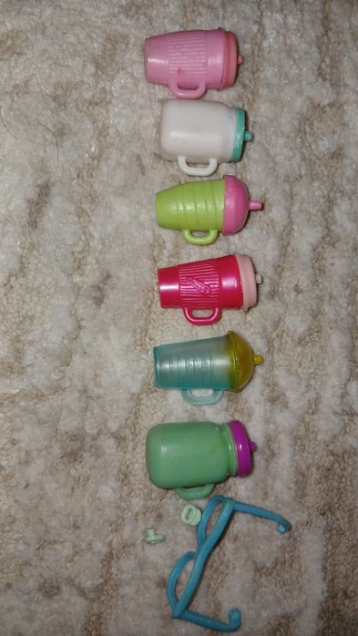 Ляльки LOL та аксесуари.