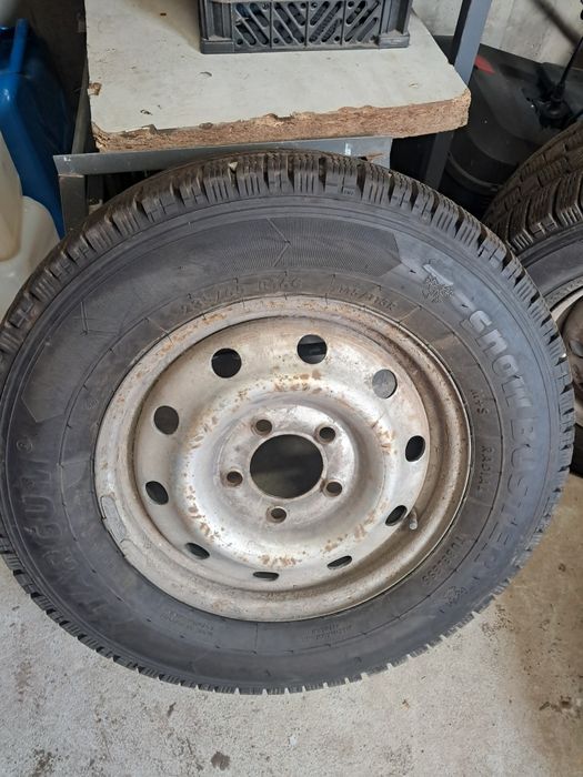 235/65/16с Зимова Резина з дисками на рено мастер 3