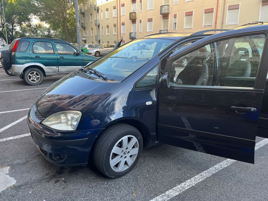 Carrinha Monovolume 7 Lugares Ford Galaxy