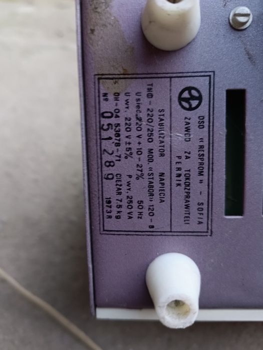 Stabilizator napięcia