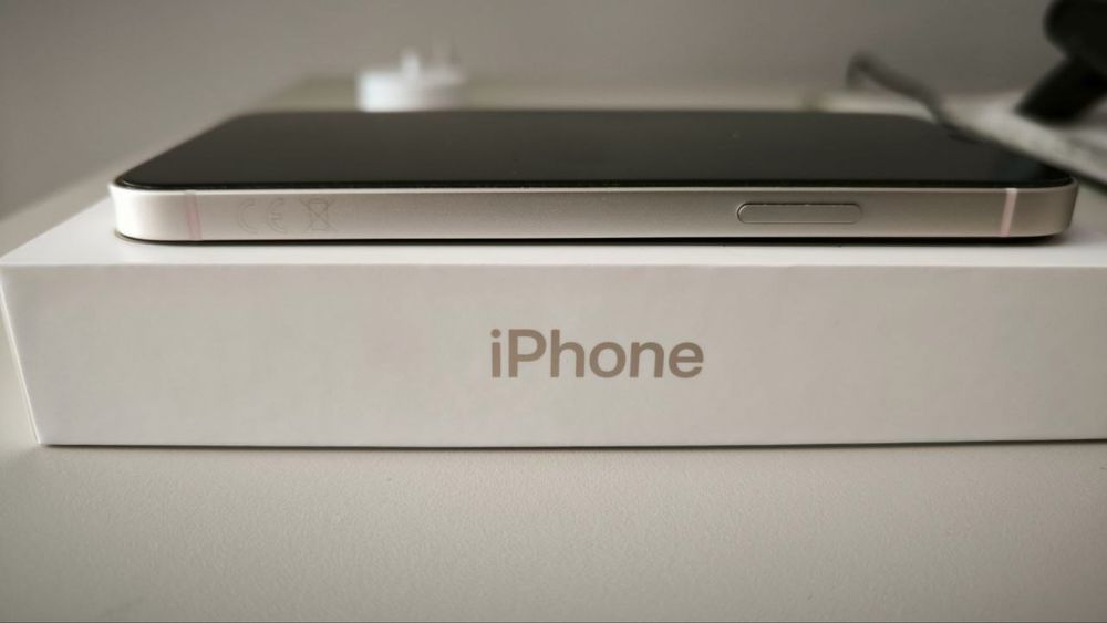 Продаю Iphone 12