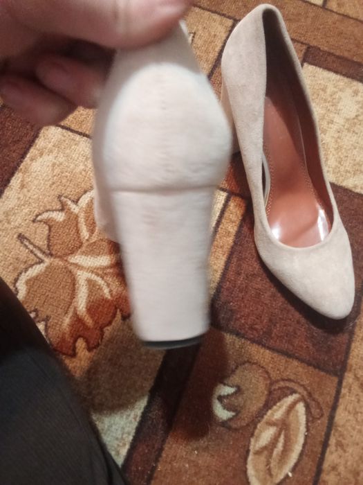 Продам туфлі нові одягалися один раз стін відміний