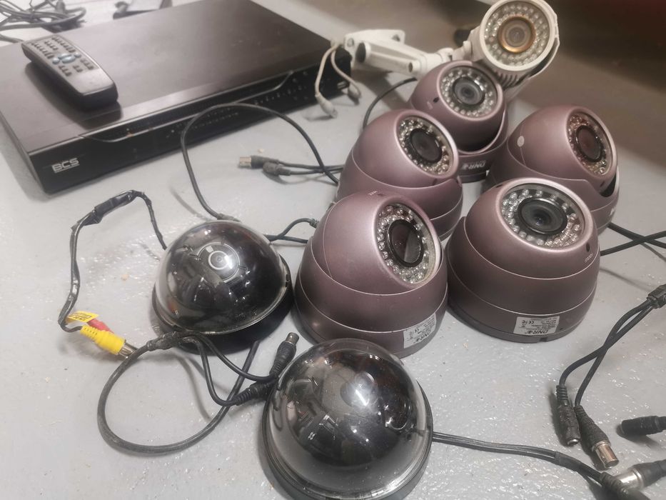 Zestaw monitoringu 8 kamer i rejestrator