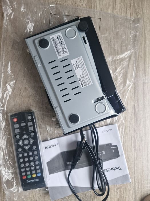 Dekoder Tuner TechniSat DVB-T2 HEVC [