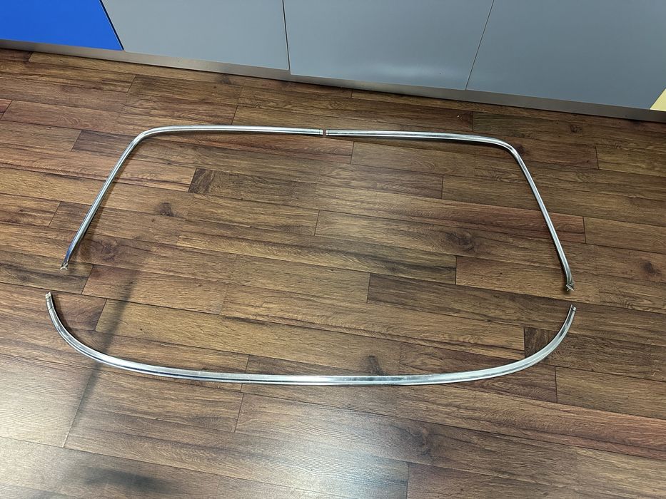 Frisos traseiros Mercedes W123 Coupe