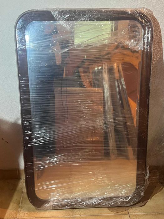 Espelho moldura de madeira