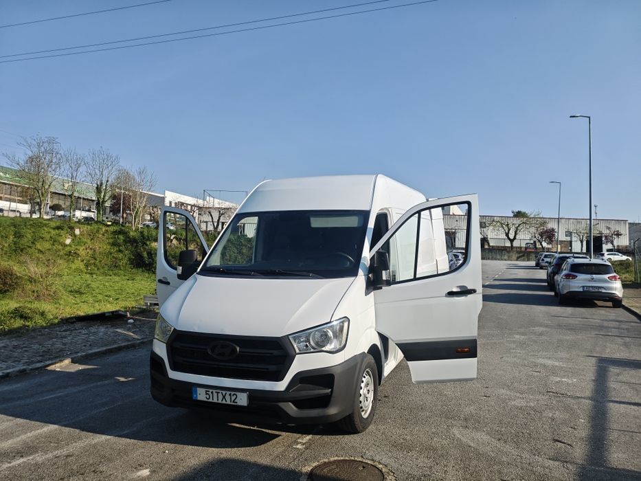 Hyundai H350 com motor novo e sistema de frio