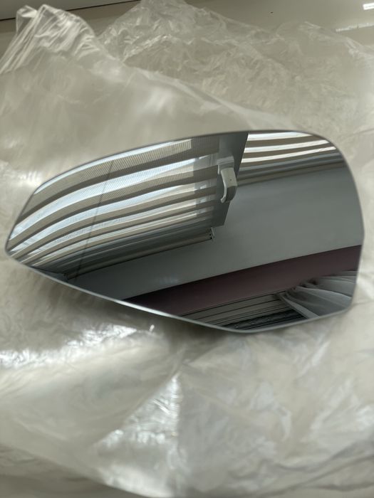 Дзеркальний елемент лівий Audi A4 A5 b9