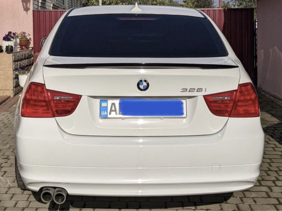 Спойлер BMW e90 M Performance стиль