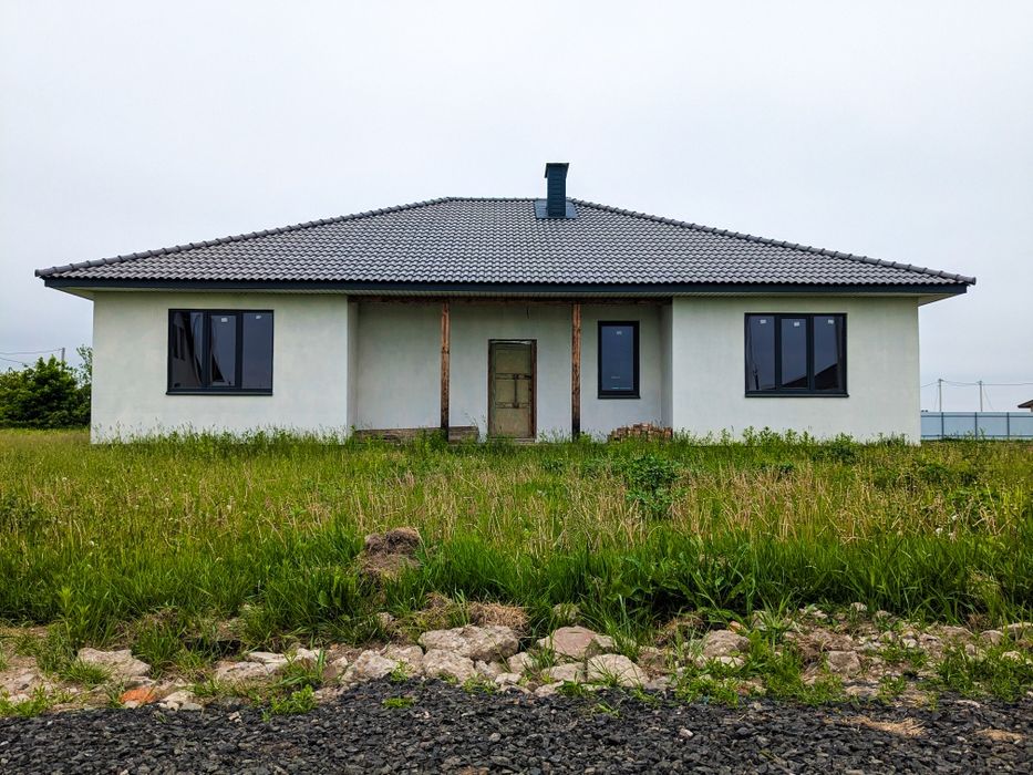 Сучасний енергоефективний будинок 143 м² у передмісті Луцька - с. Боголюби
