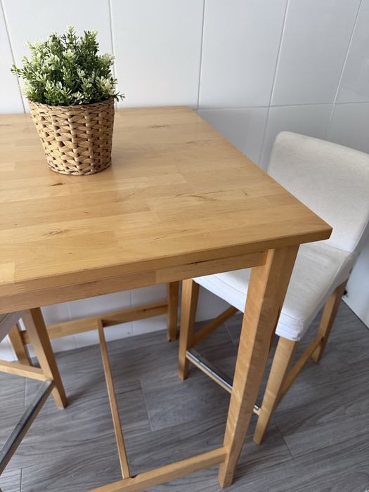 Mesa alta e cadeiras ikea