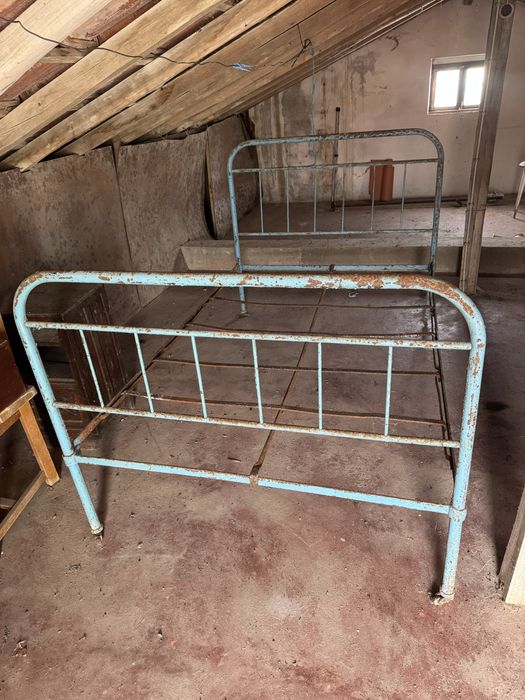 Estrutura de Cama de Ferro Casal
