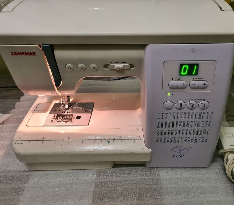 Швейна машина Janome 6260QC