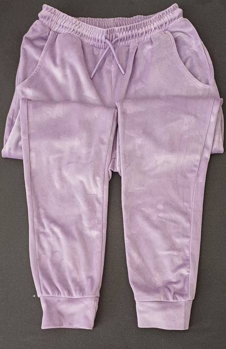 WYPRZEDAŻ Aksamitny dres dziewczęcy 158 cm