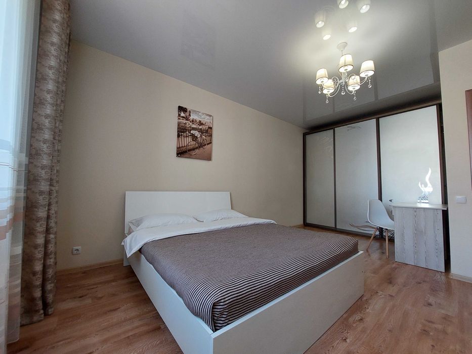 Оренда подобова З СВІТЛОМ м.С.Парк вул.Лисенка 8