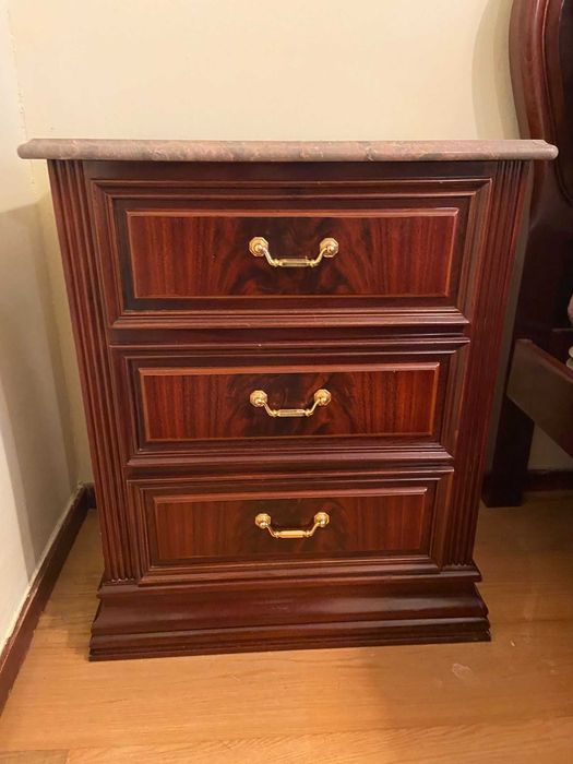 Mesas de Cabeceira estilo clássico