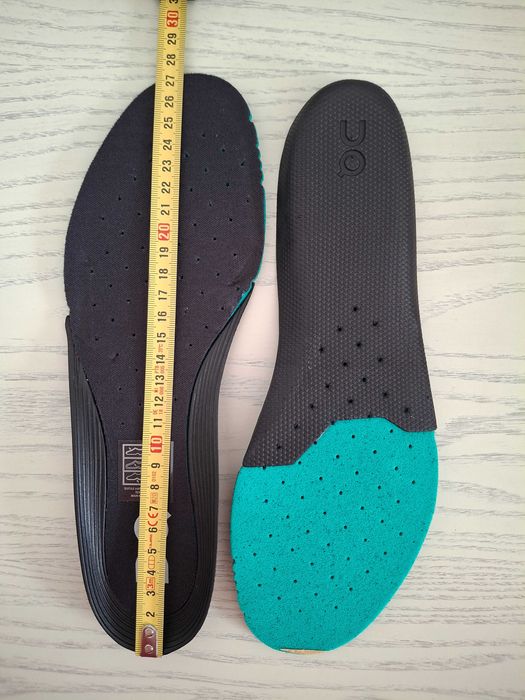 Кросівки On Cloud Hi Waterproof Нові 41р.