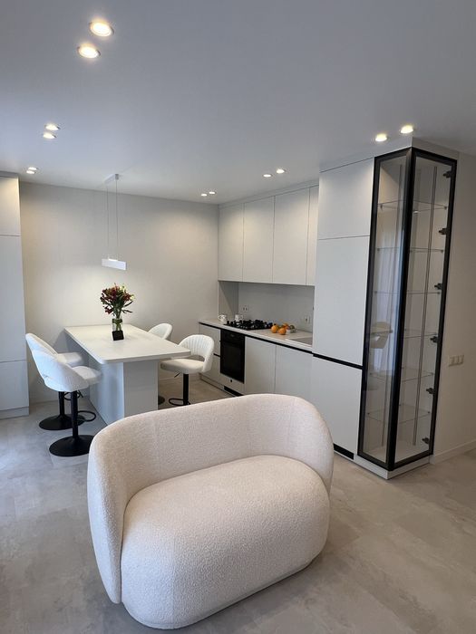 Оренда Кульпарківська Safe Town поруч Парус