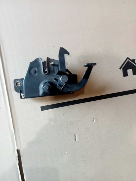 Ref 210 fechadura do capon hyundai H1