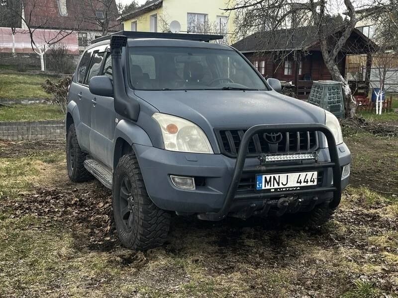 Toyota Land Cruiser
