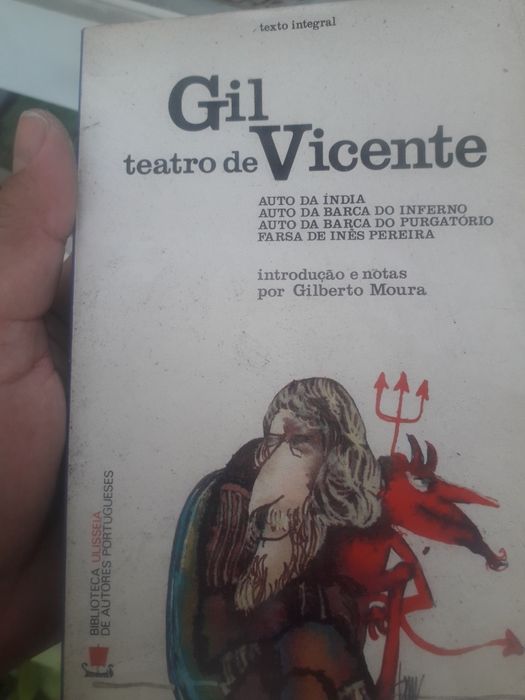 Livros de literatura  Nacional e internacional