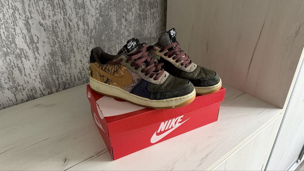 Nike Air Force 1 б/у в гарному стані