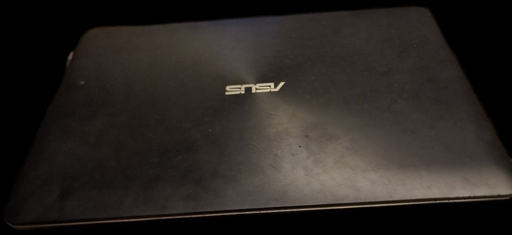 Portátil Asus X555L