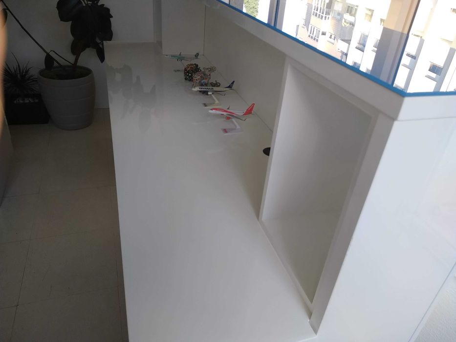 Secretária / Balcão de recepção (NOVO e design exclusivo)