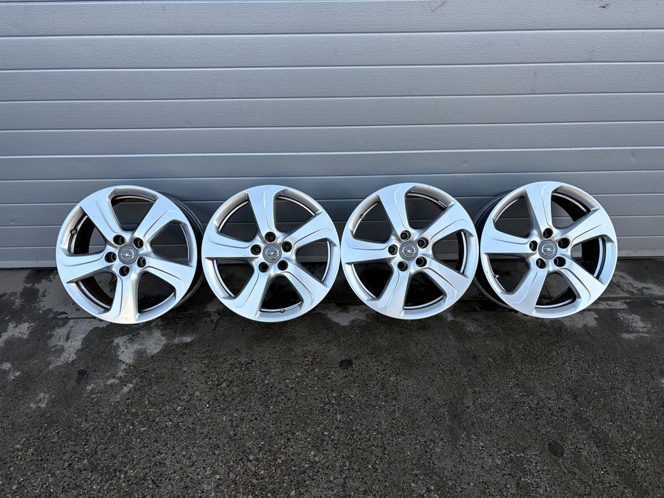 Alufelgi Opel +czujniki 17 cali 5x110 et44 7j