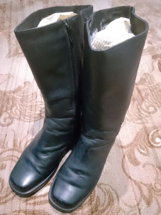 Чоботи жіночі, шкіряні, 41 розм.