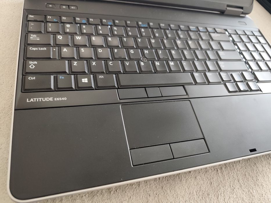Latitude E6540 - 15.6" IPS FullHD | Core i7 | AMD Radeon 2 gb | 12 gb | SSD 180gb