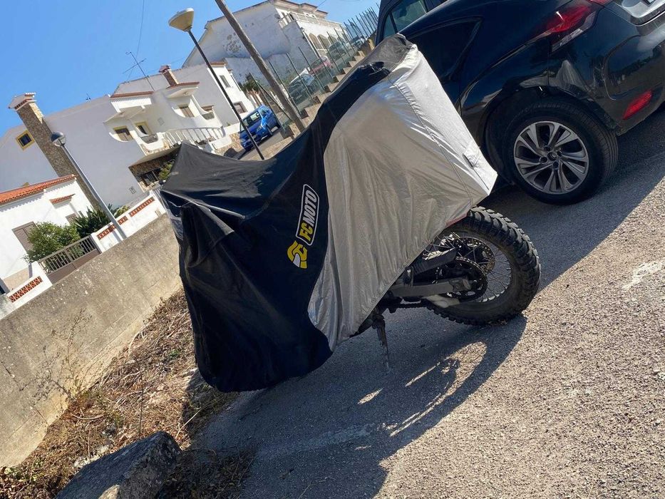 Vendo mota Kawasaki KLE 500