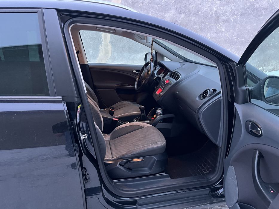 SEAT Altea XL 2008 рік 1.9 дизиль