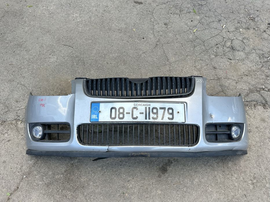 Передній бампер Skoda Fabia II Шкода Фабія 2 2007-2010 дорестайл