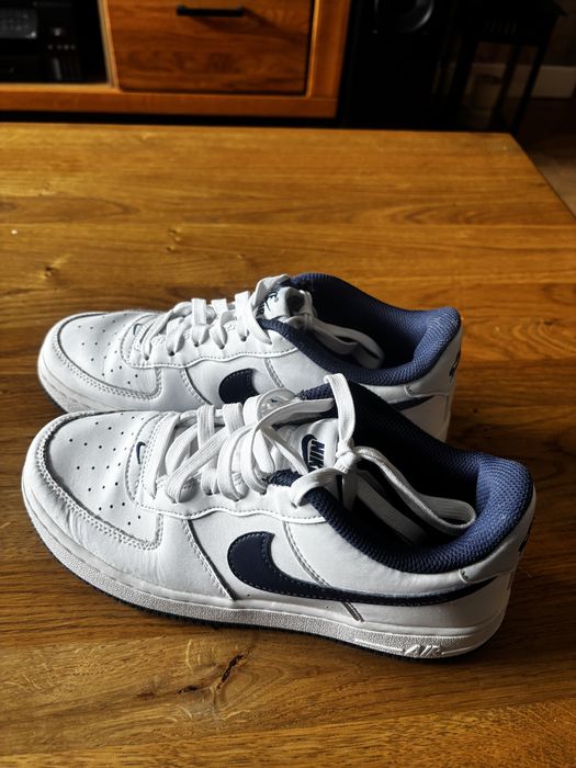 Buty mlodzieżowe Nike