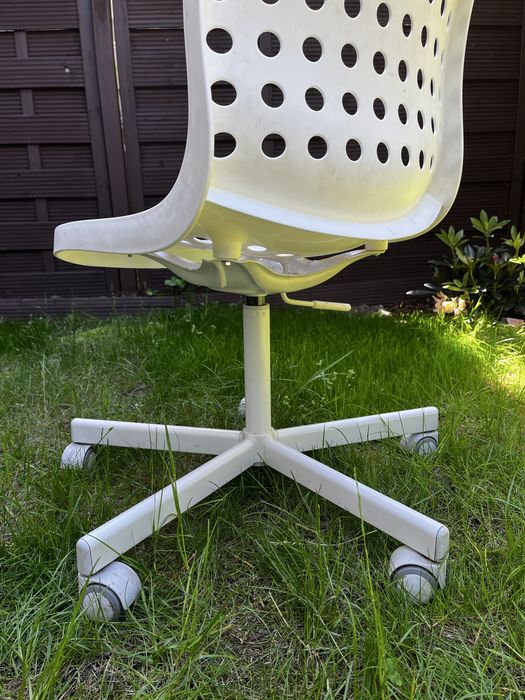 fotel obrotowy ikea bialy