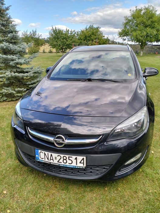 Samochód Opel Astra j